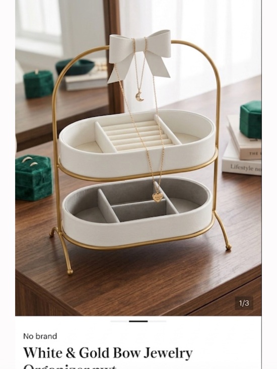 No brand Other - White & Gold Bow Jewelry Organizer nwt